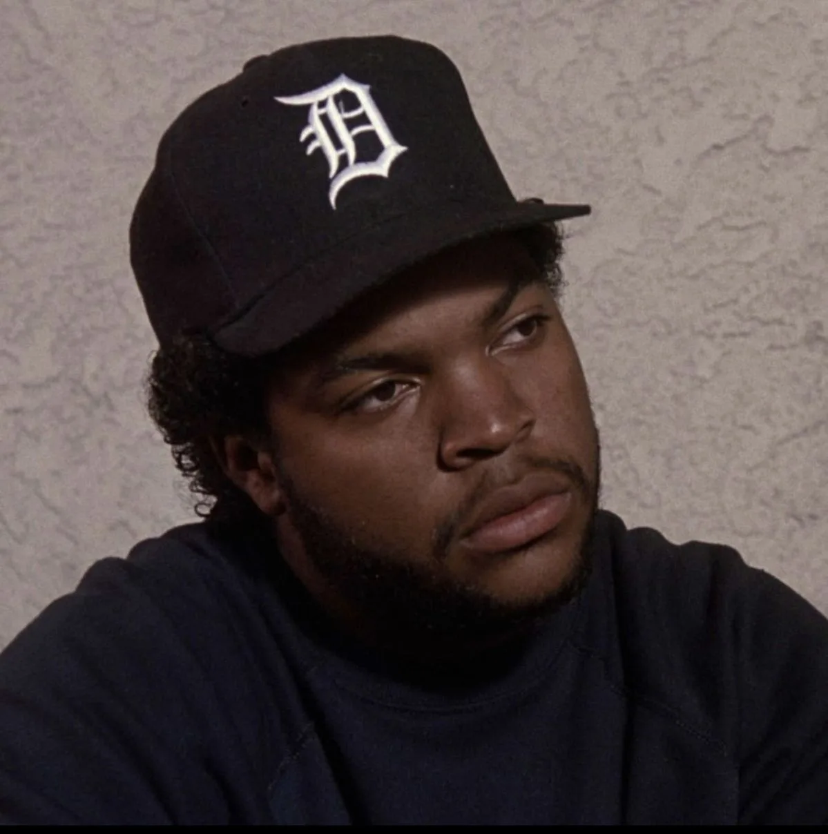 Nothing can beat 90s rap, it was pure flow and talent. We have tupac who released hits like dear mama. Biggy Smalls released juicy. Ice cube, dr. dre and eazy e were also iconic. The best 90s hip hop songs are like the best music of any decade of any genre. Expansive, uncategorizable, and powerful. The following list encompasses artists from around the world, transforming the genre irrevocably, and doing it to an audience that got bigger and bigger as the decade went on. By the time the 90s were over, hip hop wasn’t just a genre anymore. It was pop music, its most successful songs regularly crossing over. The list below shows how that all happened, and hopefully provides a few avenues for further discovery. The 1990s was the golden era of hip-hop, defined by the East Coast vs. West Coast rivalry, the birth of gangsta rap, and classic boom-bap beats. Key artists like 2Pac, The Notorious B.I.G., Dr. Dre, and Nas shaped the sound of modern music. 90s rap was one of the most influential er